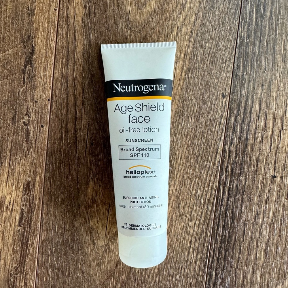 Neutrogena SPF 110 Age Shield Face Lotion Sunscreen